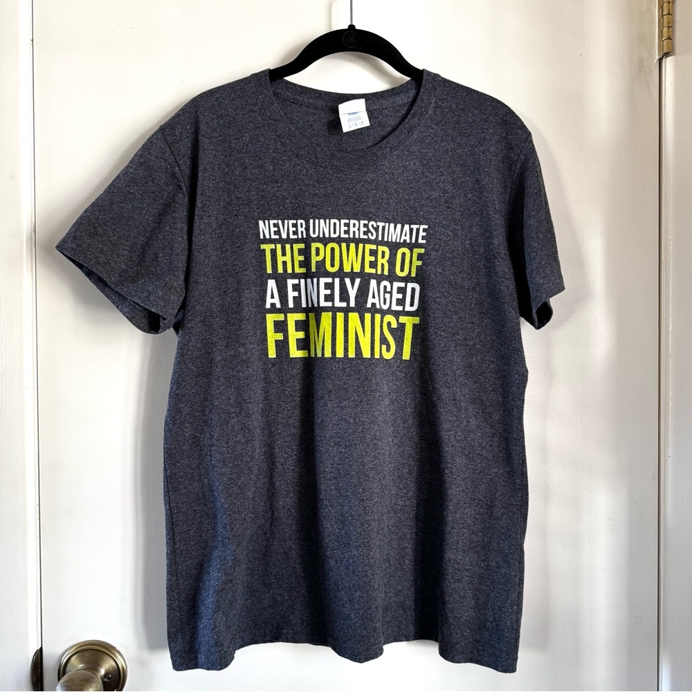 EUC unisex marled grey feminism graphic T-shirt L - Picture 3 of 8